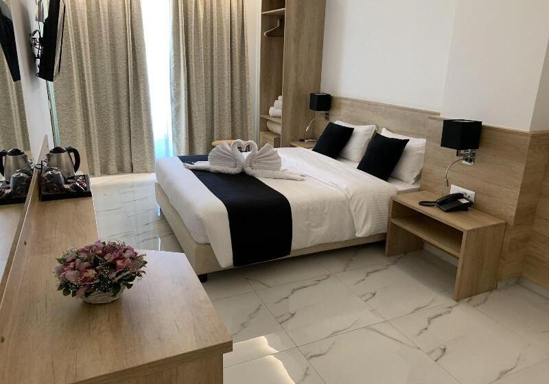 هتل Marvel Deluxe Rooms