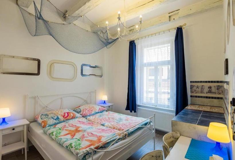 Отель Penzion U Zámku