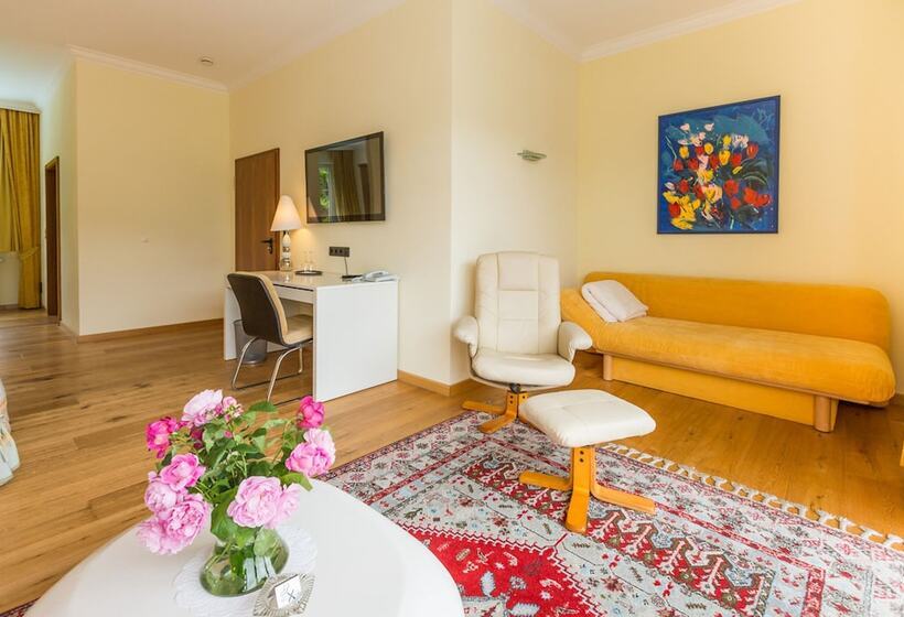 ホテル Winzerverein