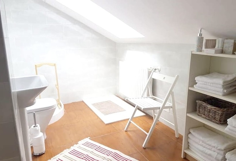 Charming House In Bastian