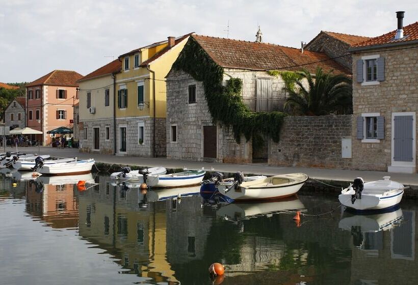 Hvar Holiday Apartments