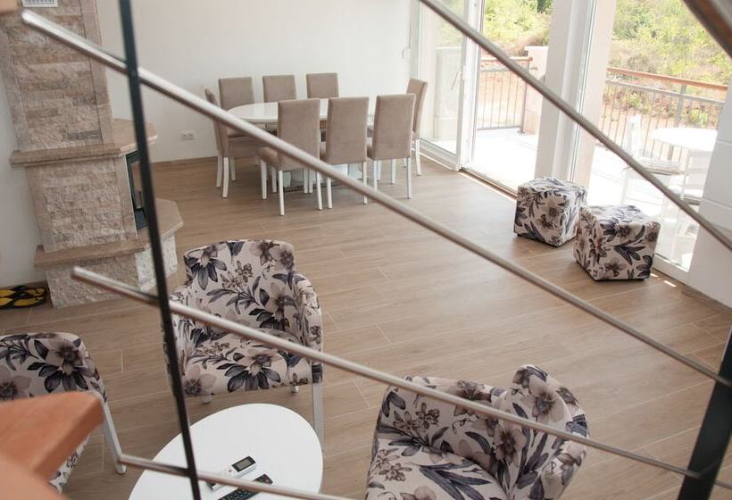 Hvar Holiday Apartments