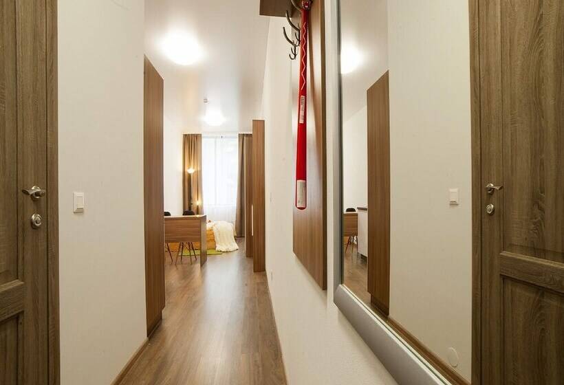 Marin Dom Na Malysheva 42a