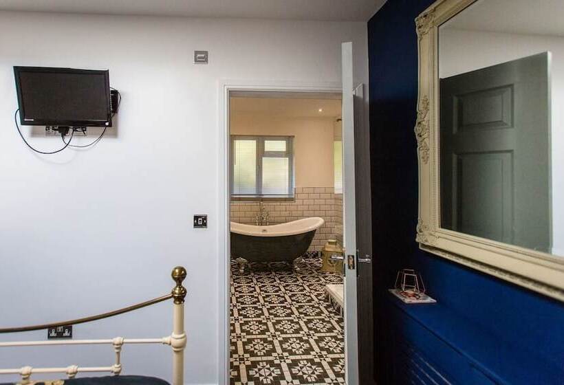 Oakley Country Retreat 1 Bed Garden Free Parking