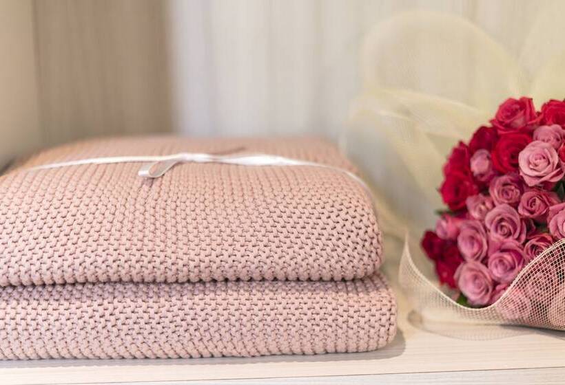 פנסיון Hadrianus Temple Suites   The Venue Collection