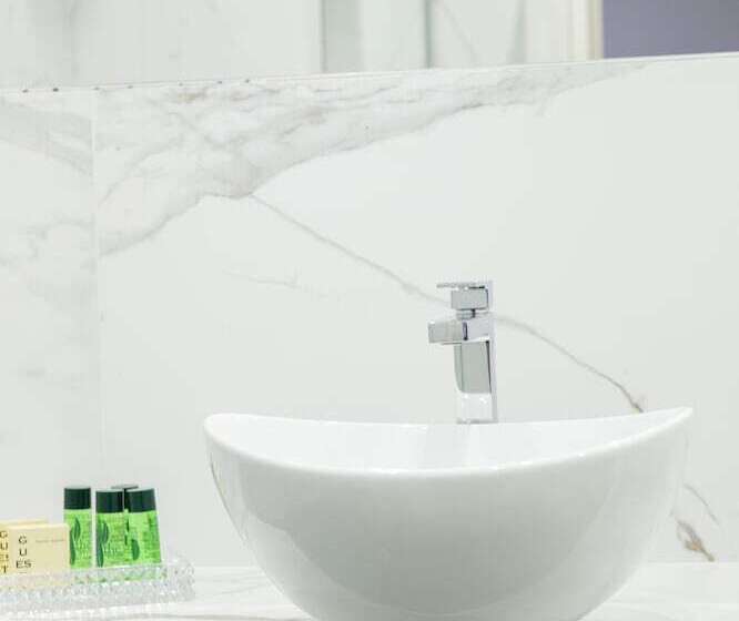 פנסיון Hadrianus Temple Suites   The Venue Collection