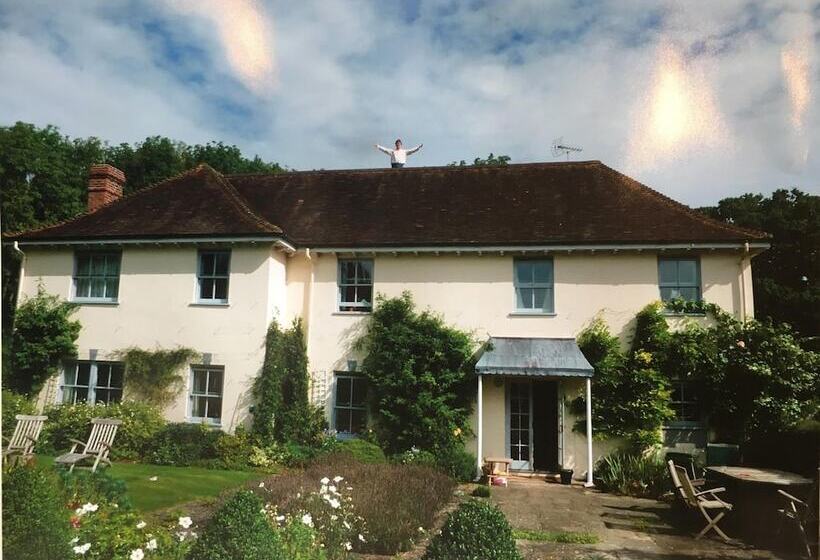 بنسيون Chalkcroft Lodge