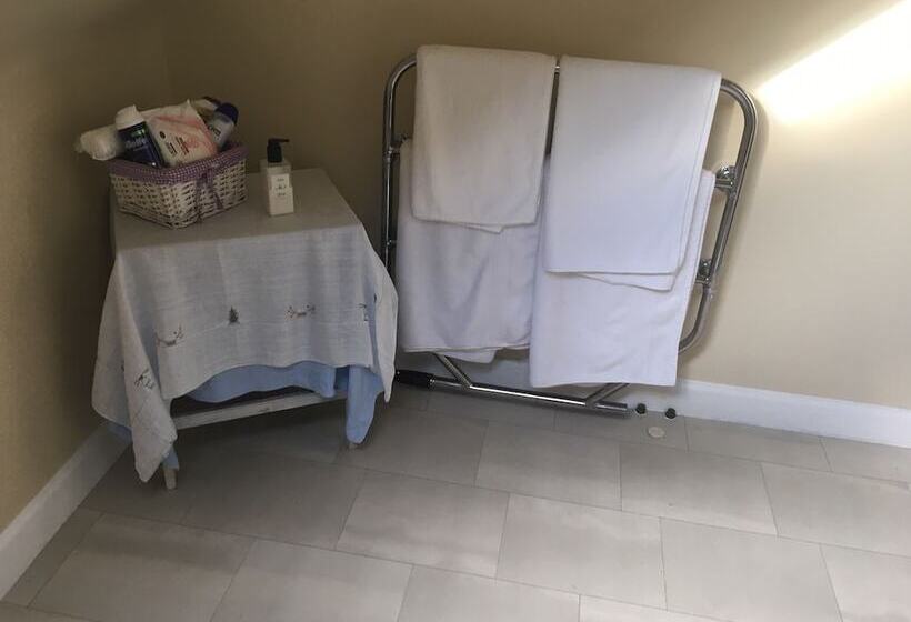 بنسيون Chalkcroft Lodge