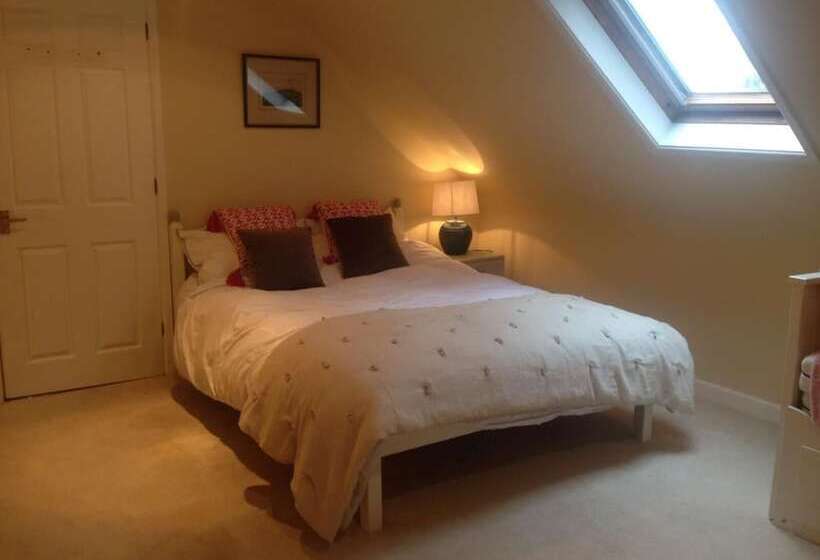 بنسيون Chalkcroft Lodge