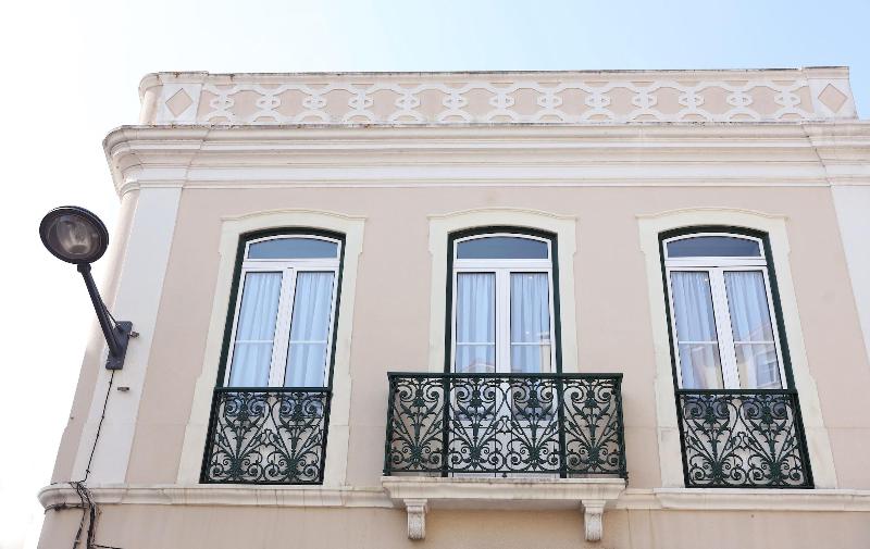 بنسيون Glass Boutique  Rooms & Suites