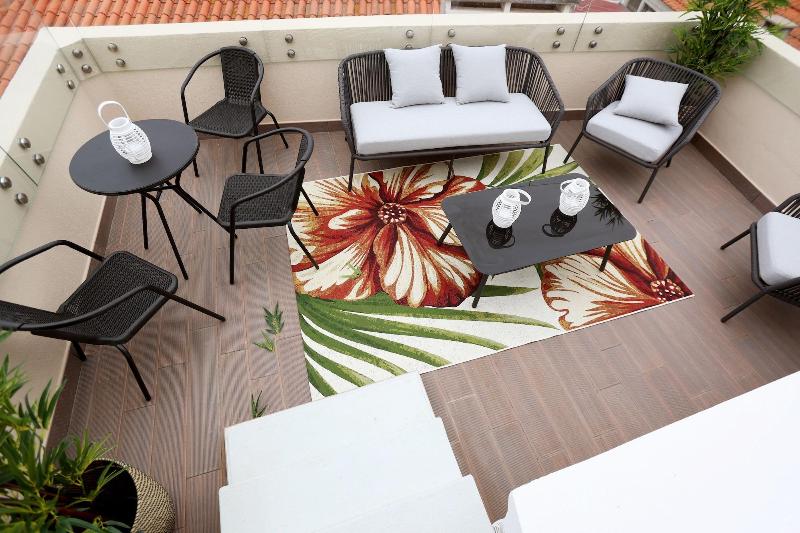 بنسيون Glass Boutique  Rooms & Suites