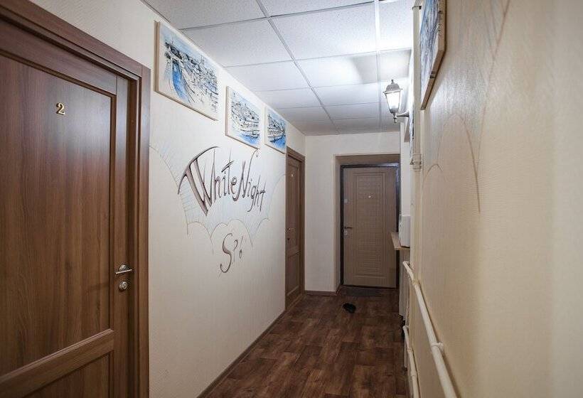 ペンション Guesthouse Whitenight