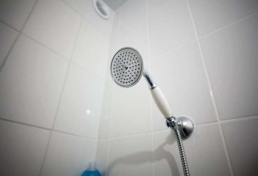 ペンション Guesthouse Whitenight