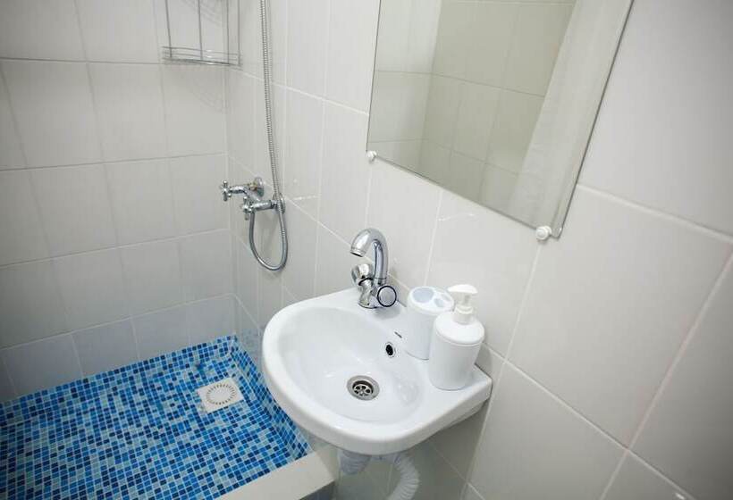 ペンション Guesthouse Whitenight