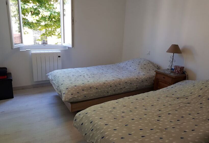 펜션 Lourdes Guesthouse