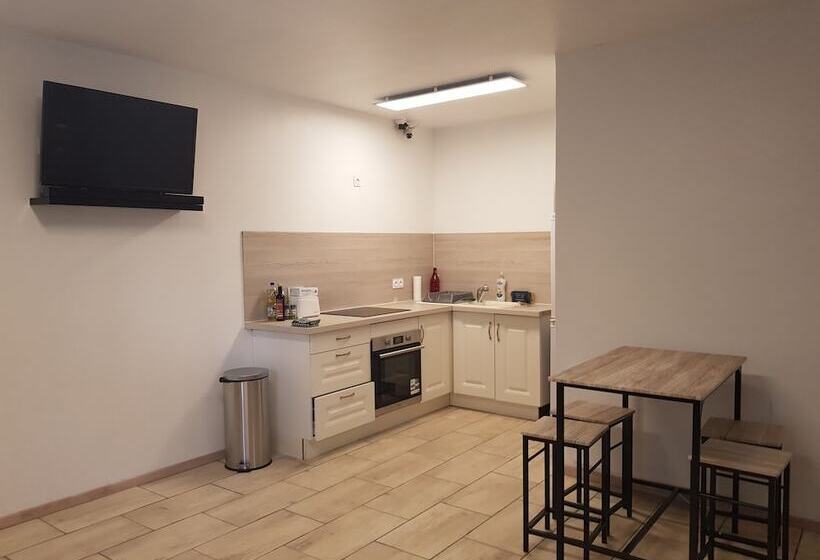 펜션 Lourdes Guesthouse