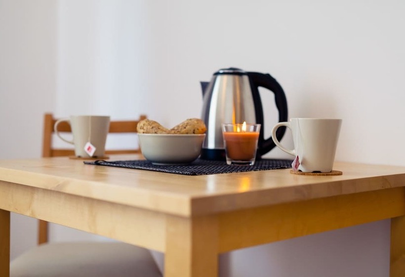 膳宿费 Rooms & Apartments Karlo