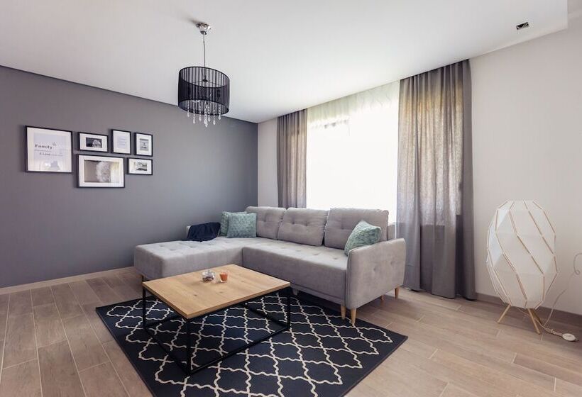 膳宿费 Rooms & Apartments Karlo