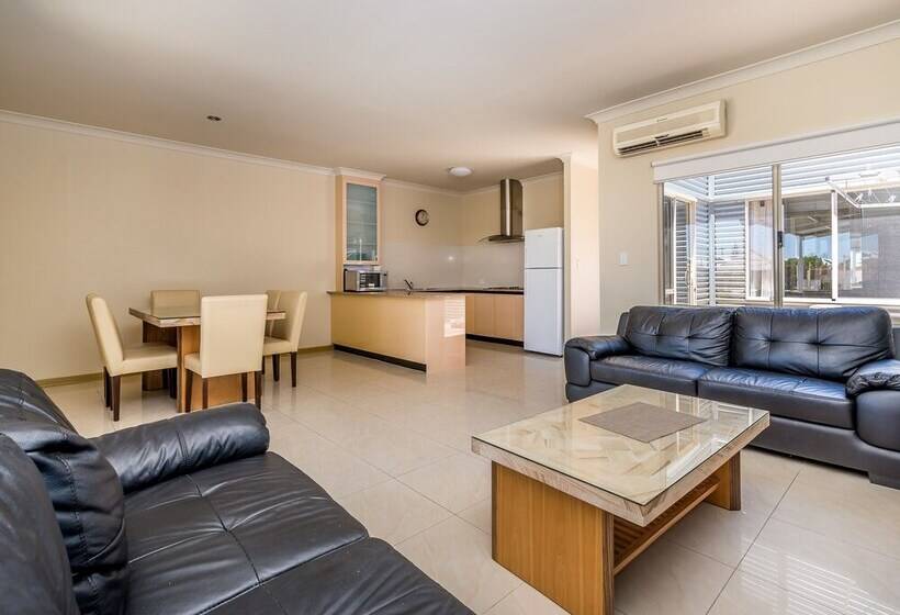 Seafront Unit 60