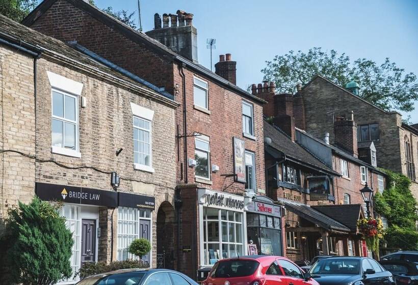 Town Street Apartment