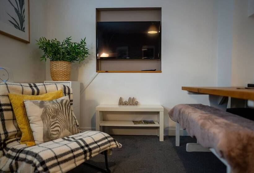 Town Street Apartment