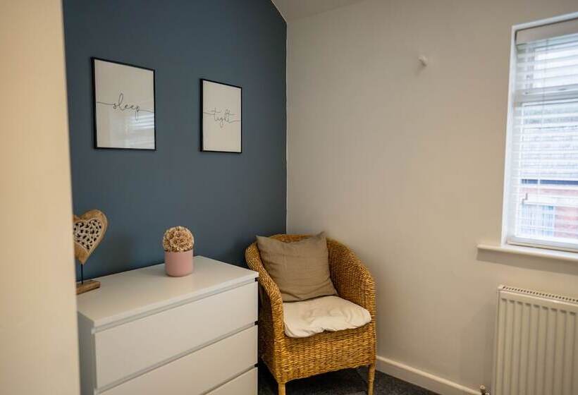 Town Street Apartment