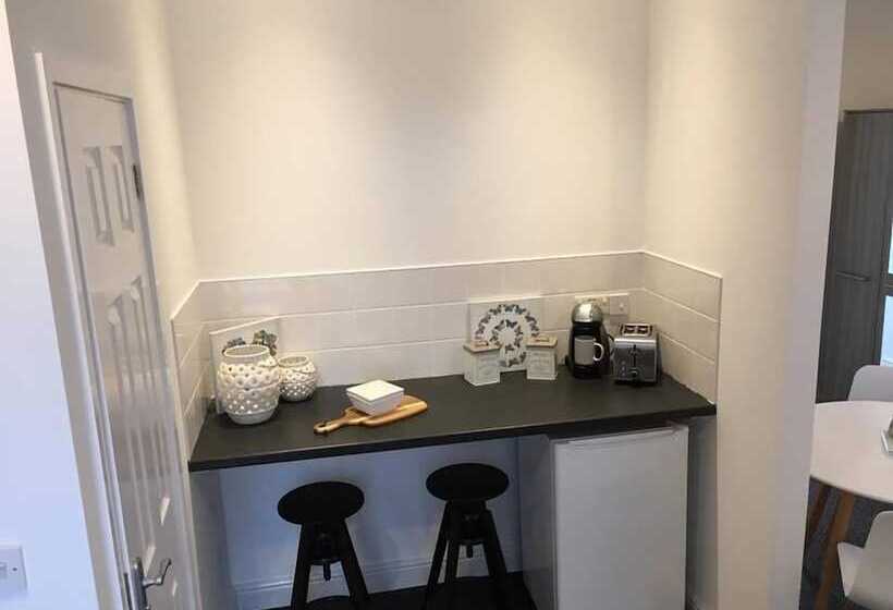 Townhouse @ Allen St Stoke