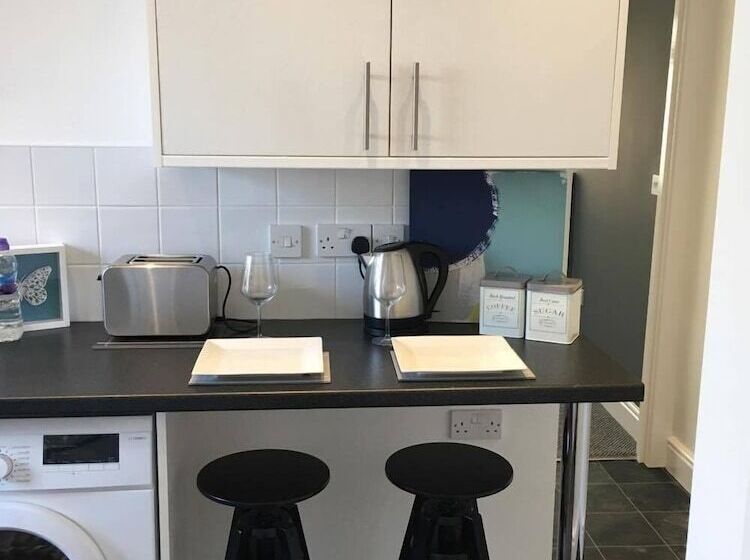 Townhouse @ Allen St Stoke