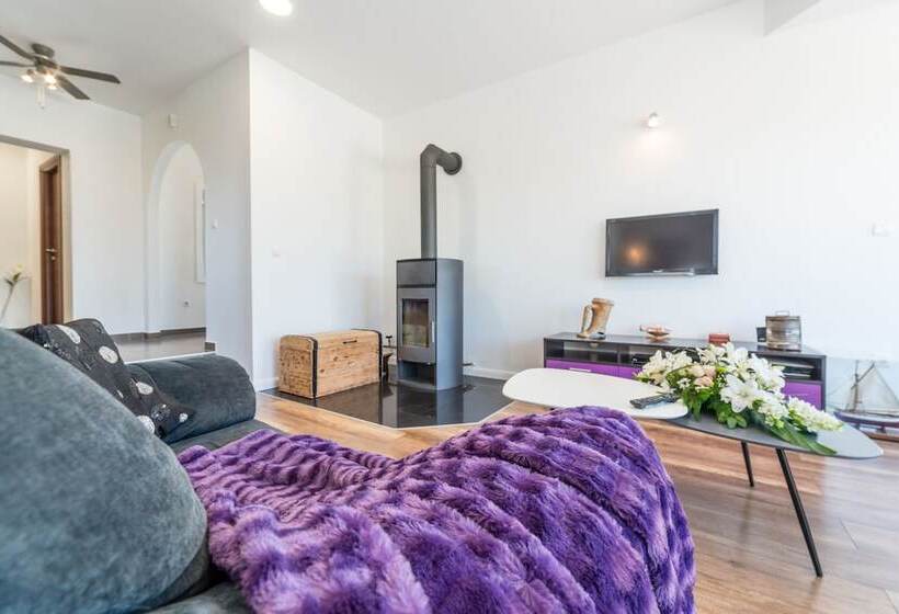 Villa Maslina With Private Pool