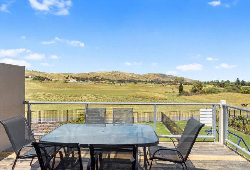 26 45 St Andrews Boulevard