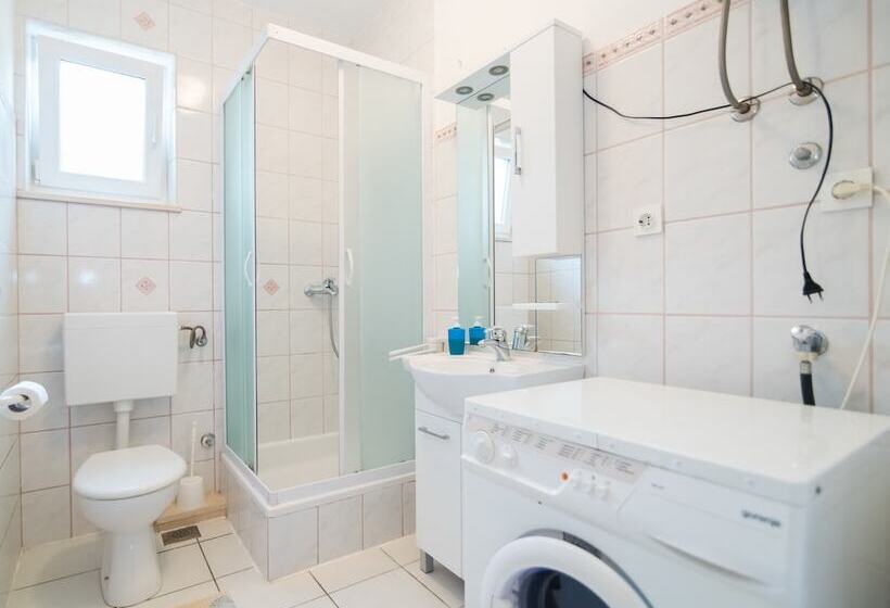 Apartments Ana & Bogdan