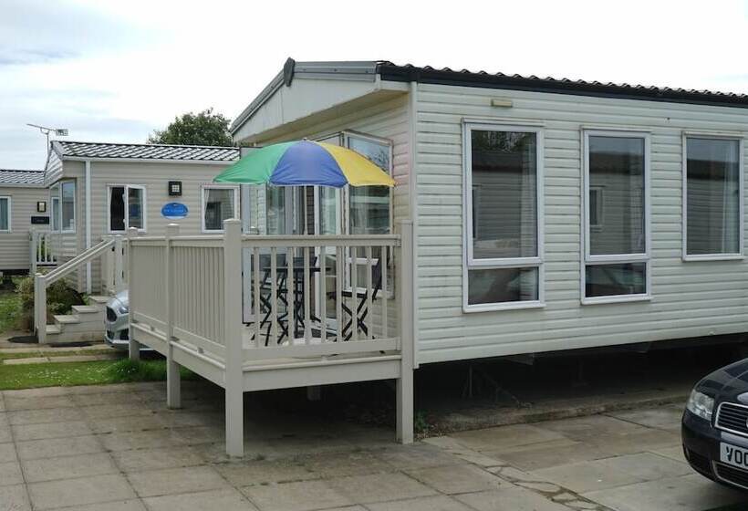 8 Berth Caravan At Manor Park Hunstanton Free Wifi