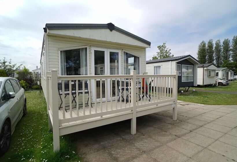 8 Berth Caravan At Manor Park Hunstanton Free Wifi
