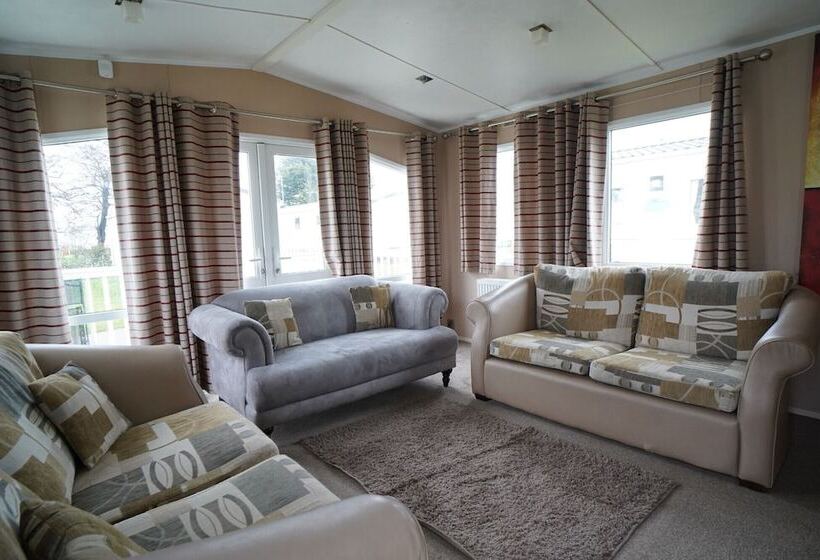 8 Berth Caravan At Manor Park Hunstanton Free Wifi