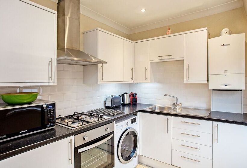 Flat 08 Westgate House