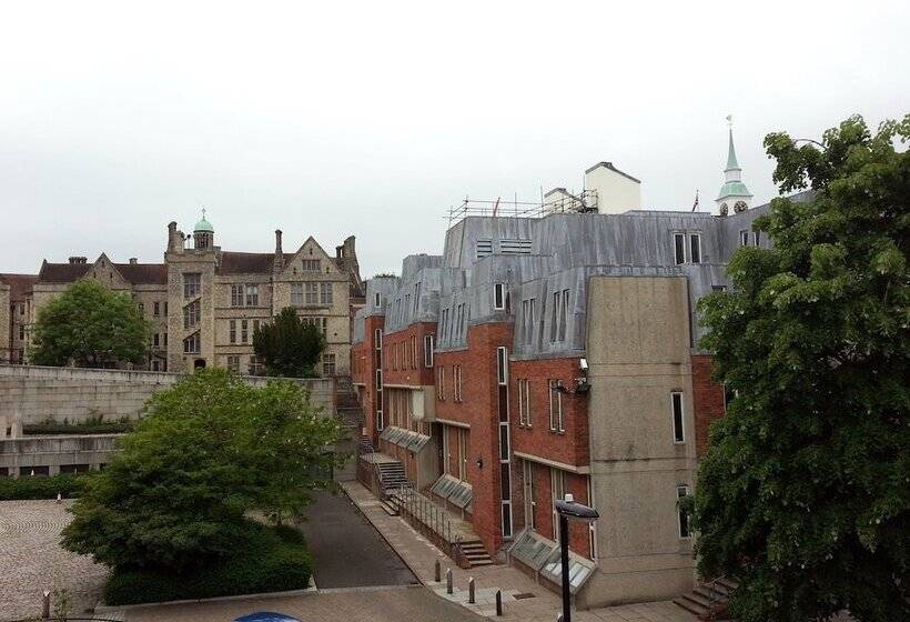 Flat 08 Westgate House