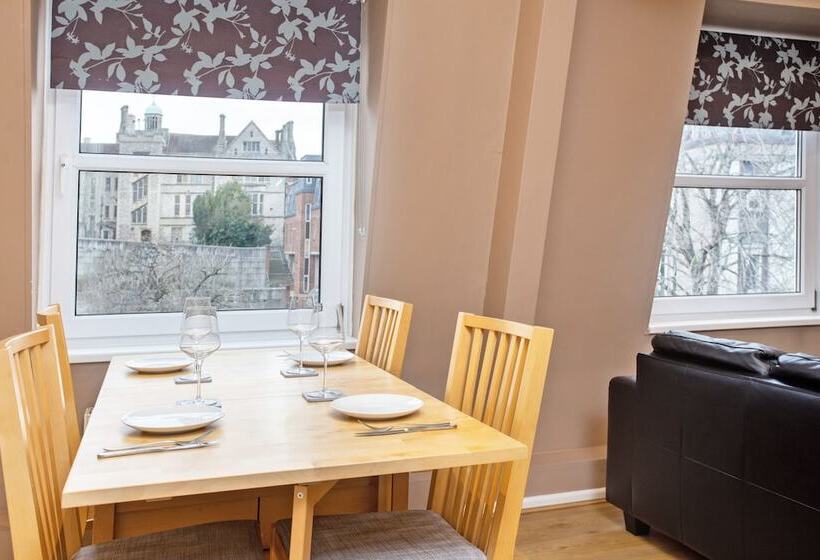 Flat 08 Westgate House