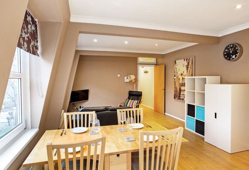 Flat 08 Westgate House