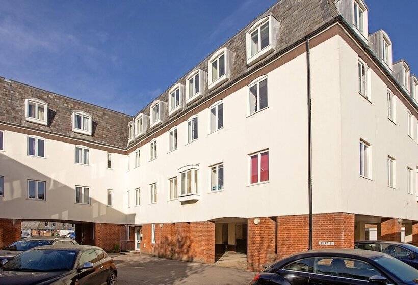 Flat 11 Cossack Lane House