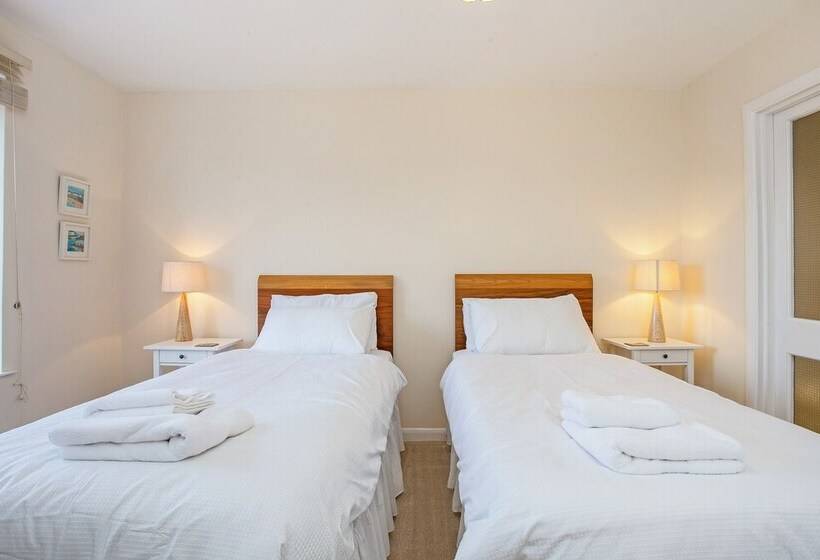 Flat 11 Cossack Lane House