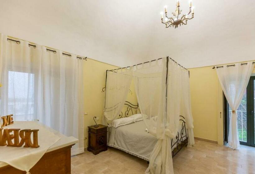 Flowers Apartments & Rooms