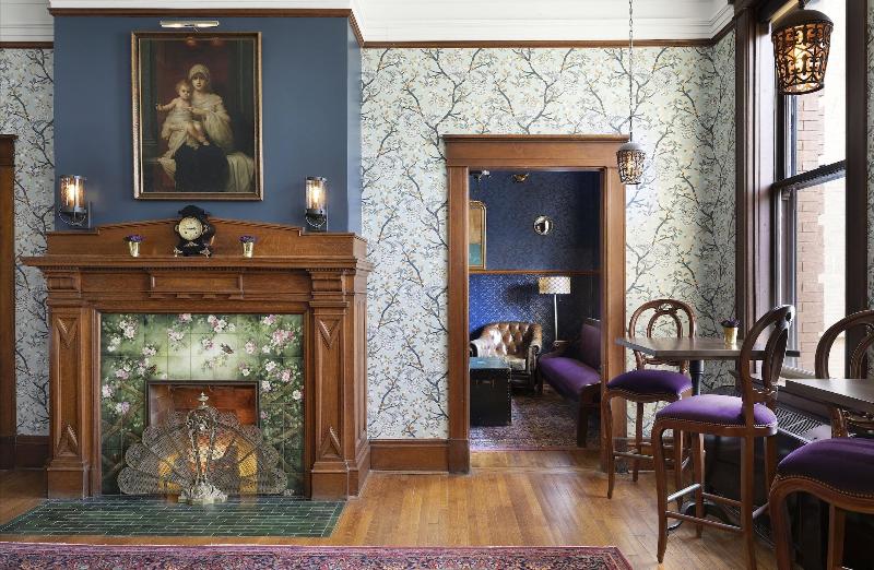 هتل Celeste Of St Paul