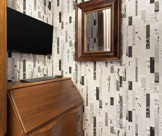 هتل Celeste Of St Paul