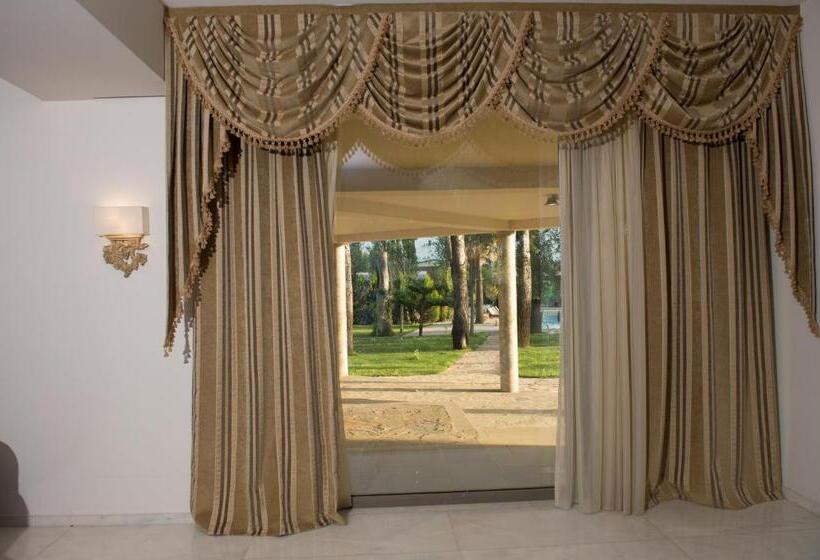 בית מלון כפרי Corali Resort