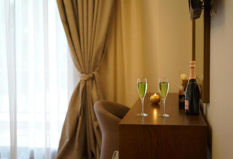 בית מלון כפרי Corali Resort