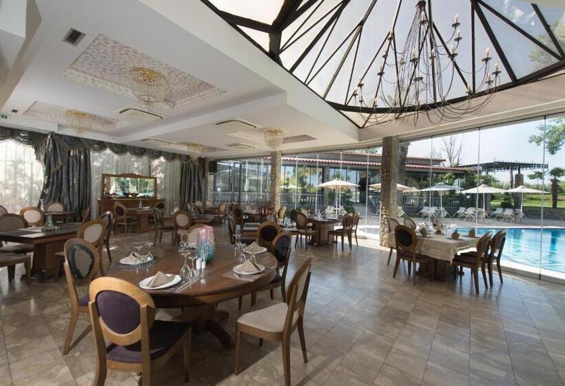 בית מלון כפרי Corali Resort