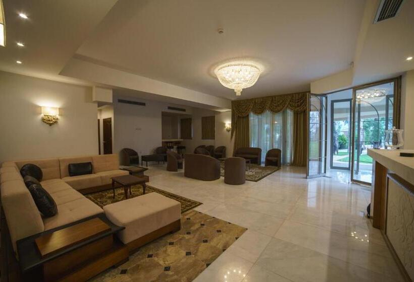 בית מלון כפרי Corali Resort