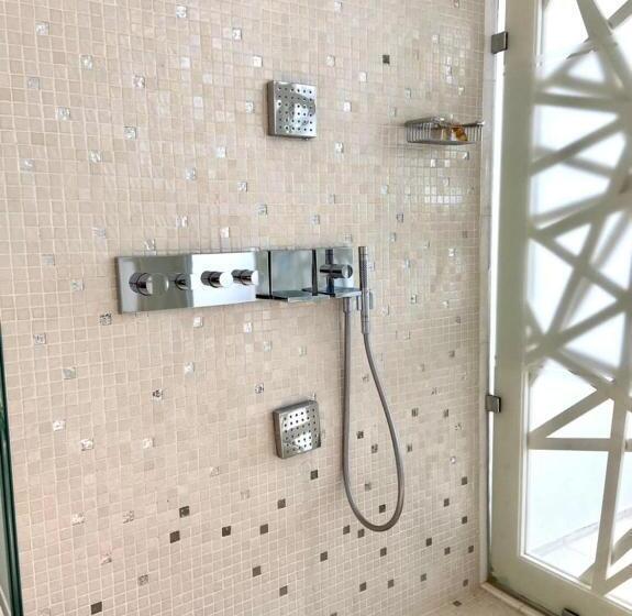 هتل La Tour Blanche