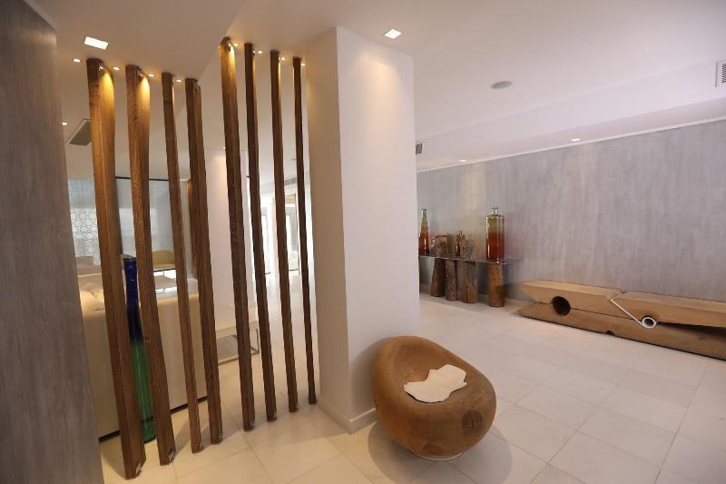 هتل La Tour Blanche