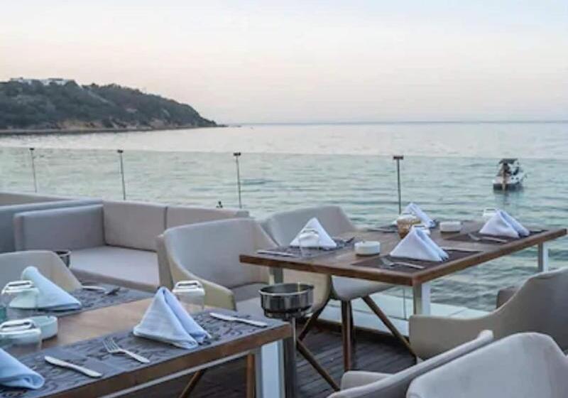 هتل La Tour Blanche